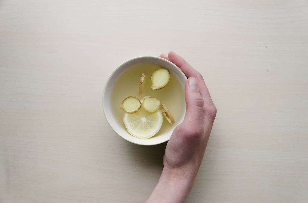warming ginger herbal tea 