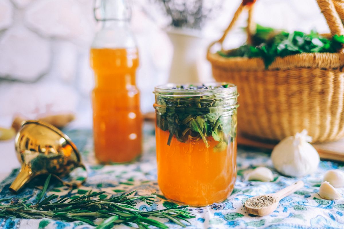 4 Herbal Vinegars for Your Pantry